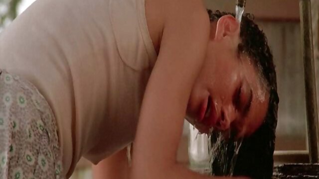 Doskonałe :  Fotograf bierze udział w sex tv darmowe trójkącie z dwiema gorącymi dziwkami Seksowne filmy porno 