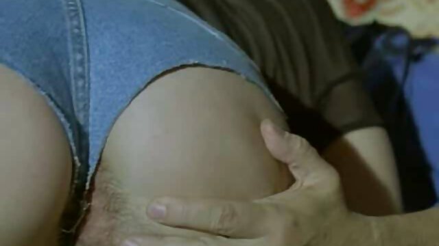 Doskonałe :  Wysoki latynoski ogier nagrywa nowy seks darmowe filmiki s z kamerą z olśniewającą dziewczyną Seksowne filmy porno 